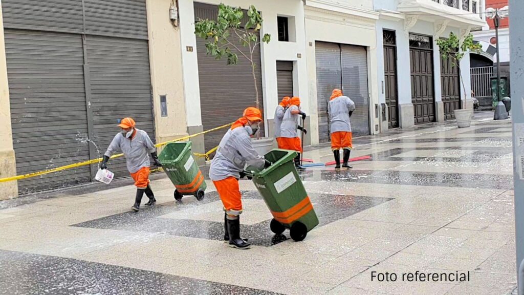 Buscan personal de limpieza en diferentes áreas de municipalidades|+105 vacantes